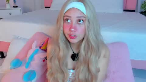Snapshot of sweett_fire chatting on April 2026 05:52:01 PM sweett_fire online show from April 2026 05:52:01 PM