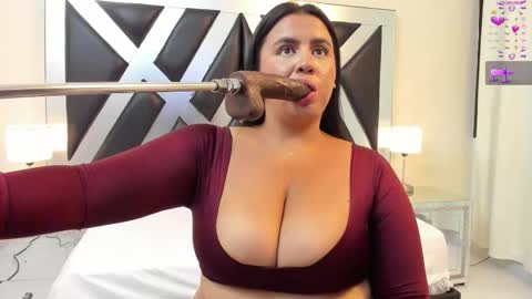 Snapshot of sweett_katty_ chatting on November 2025 04:57:02 AM 1430 - 22-00 online show from November 2025 04:57:02 AM