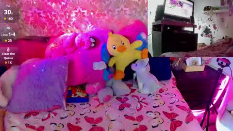 Snapshot of sweett_martina chatting on February 2026 02:44:01 AM martina online show from February 2026 02:44:01 AM