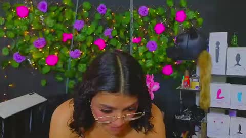 Snapshot of sweett_mollyy chatting on July 2026 09:35:02 PM Molly - INDEPENDENT MODEL online show from July 2026 09:35:02 PM