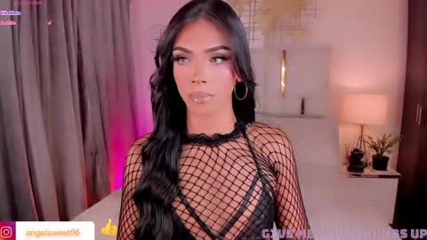 Snapshot of sweett_shinexx chatting on April 2026 07:18:01 AM angel online show from April 2026 07:18:01 AM