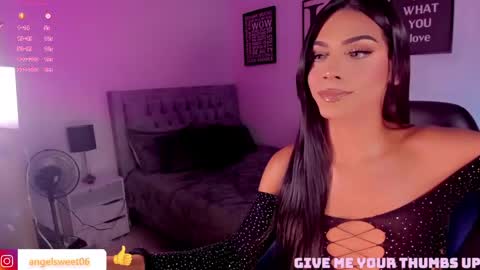 Snapshot of sweett_shinexx chatting on April 2026 05:32:02 AM angel online show from April 2026 05:32:02 AM