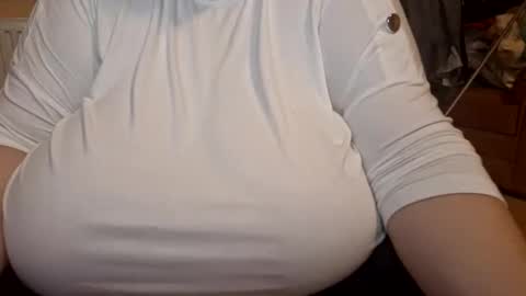 Snapshot of sweettm chatting on February 2025 06:54:01 PM Maya online show from February 2025 06:54:01 PM