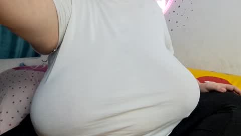 Snapshot of sweettm chatting on February 2025 07:46:01 PM Maya online show from February 2025 07:46:01 PM