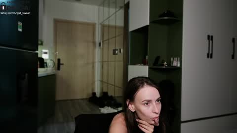 Snapshot of sweettooth20 chatting on June 2026 02:41:01 PM Leila and Alex online show from June 2026 02:41:01 PM