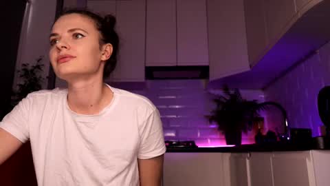 Snapshot of sweettpussysex chatting on February 2025 11:17:02 AM Mari ista mari etta18 online show from February 2025 11:17:02 AM