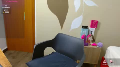 Scarlet online show from November 2025 11:31:02 AM