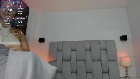 Snapshot of sweetty_girl_ chatting on December 2025 06:45:01 PM Sweetty online show from December 2025 06:45:01 PM