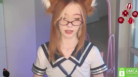 Snapshot of sweetuniporn chatting on December 2024 08:28:02 AM Elis a little vacation Ill be here Saturday my schedules in bio online show from December 2024 08:28:02 AM