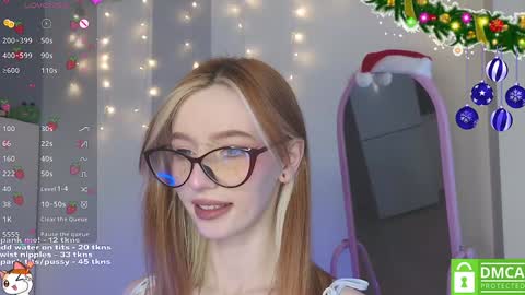 Snapshot of sweetuniporn chatting on January 2025 01:05:02 PM Elis a little vacation Ill be here Saturday my schedules in bio online show from January 2025 01:05:02 PM