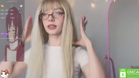 Snapshot of sweetuniporn chatting on February 2025 10:24:02 AM Elis a little vacation Ill be here Saturday my schedules in bio online show from February 2025 10:24:02 AM