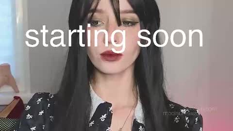 Snapshot of sweetuniporn chatting on October 2025 07:49:02 AM Elis a little vacation Ill be here Saturday my schedules in bio online show from October 2025 07:49:02 AM