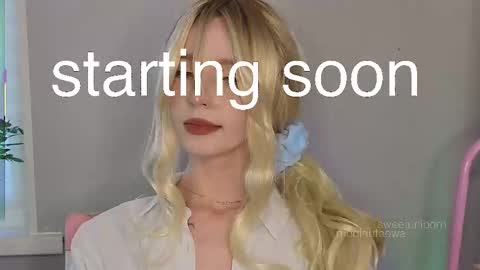 Snapshot of sweetuniporn chatting on October 2025 09:10:01 AM Elis a little vacation Ill be here Saturday my schedules in bio online show from October 2025 09:10:01 AM