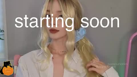 Snapshot of sweetuniporn chatting on November 2025 08:39:02 AM Elis a little vacation Ill be here Saturday my schedules in bio online show from November 2025 08:39:02 AM