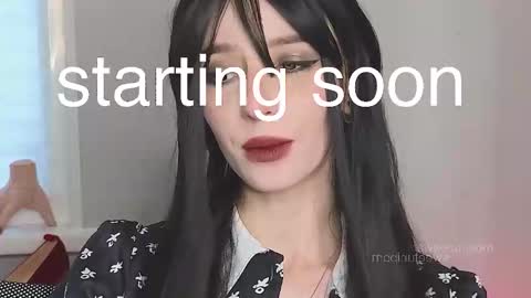 Snapshot of sweetuniporn chatting on November 2025 07:52:01 AM Elis a little vacation Ill be here Saturday my schedules in bio online show from November 2025 07:52:01 AM