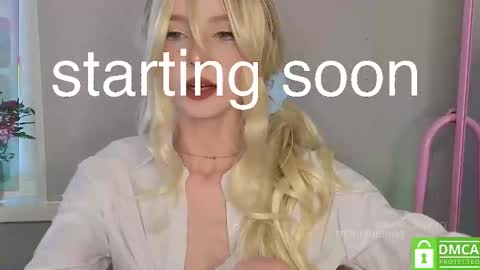 Snapshot of sweetuniporn chatting on November 2025 09:31:01 AM Elis a little vacation Ill be here Saturday my schedules in bio online show from November 2025 09:31:01 AM