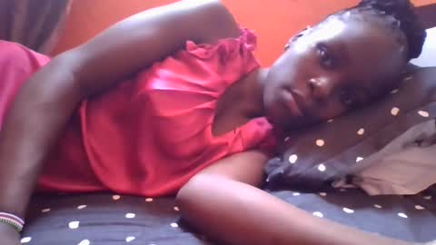 Snapshot of sweetvallerie chatting on March 2026 09:45:02 AM sweetvallerie online show from March 2026 09:45:02 AM