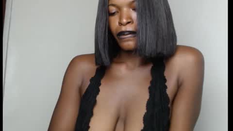 sweetxxboobsx online show from January 2026 08:18:01 AM