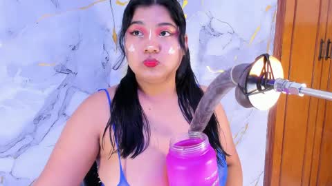 Snapshot of sweety_blowjob chatting on April 2026 11:50:02 AM LINA online show from April 2026 11:50:02 AM