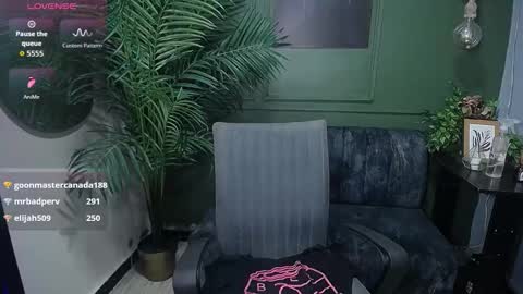 Emma online show from September 2025 01:16:02 PM