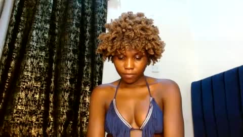 Snapshot of sweety_spixxy chatting on June 2026 04:02:02 PM Dolly online show from June 2026 04:02:02 PM
