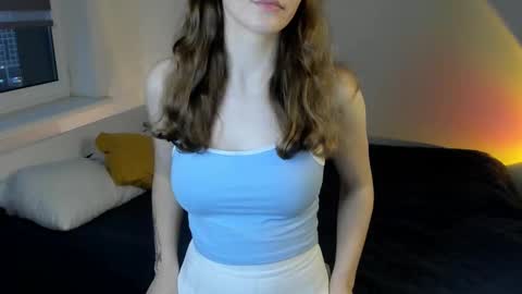 Bella . online show from September 2025 04:08:01 PM