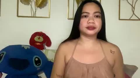 Snapshot of sweetyasian_ chatting on October 2025 02:49:01 PM stacey online show from October 2025 02:49:01 PM