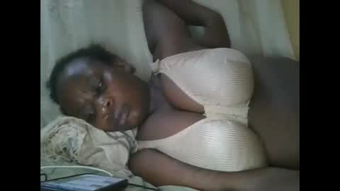 sweetyass25 online show from November 2025 07:03:01 PM