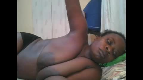 Snapshot of sweetyass25 chatting on February 2026 08:01:01 PM sweetyass25 online show from February 2026 08:01:01 PM