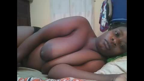 Snapshot of sweetyass25 chatting on February 2026 05:20:01 PM sweetyass25 online show from February 2026 05:20:01 PM