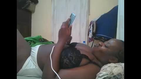 Snapshot of sweetyass25 chatting on February 2026 06:08:01 PM sweetyass25 online show from February 2026 06:08:01 PM