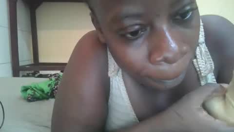 Snapshot of sweetyass25 chatting on March 2026 06:15:01 AM sweetyass25 online show from March 2026 06:15:01 AM