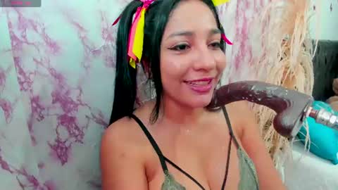 Snapshot of sweetyblowjob19 chatting on July 2026 10:52:01 AM Lina online show from July 2026 10:52:01 AM