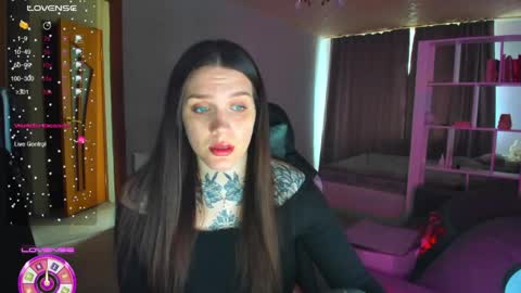 Snapshot of sweetyladiy chatting on April 2026 07:06:02 AM Aiza online show from April 2026 07:06:02 AM