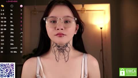 Snapshot of sweetyoops chatting on November 2025 06:24:02 PM Astrid online show from November 2025 06:24:02 PM