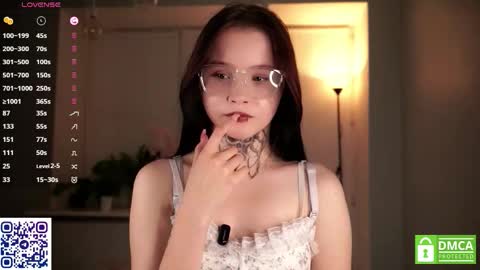 Snapshot of sweetyoops chatting on November 2025 06:06:02 PM Astrid online show from November 2025 06:06:02 PM