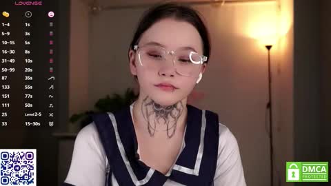 Snapshot of sweetyoops chatting on November 2025 07:02:01 PM Astrid online show from November 2025 07:02:01 PM