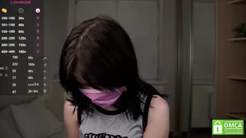 Snapshot of sweetyoops chatting on December 2025 08:18:02 PM Astrid online show from December 2025 08:18:02 PM