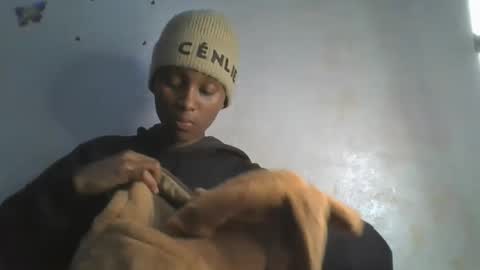 sweetypussy01 online show from October 2025 06:18:01 PM