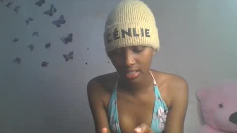 sweetypussy01 online show from October 2025 07:04:02 PM