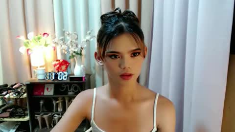 Snapshot of sweetytrannygirlxx chatting on February 2026 05:03:01 AM Megan online show from February 2026 05:03:01 AM