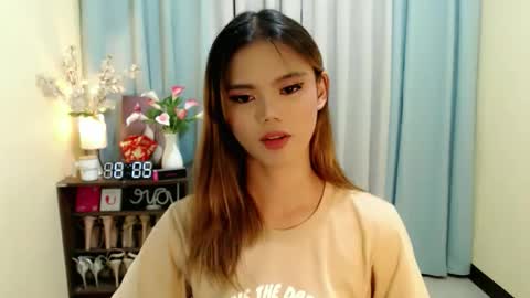 Snapshot of sweetytrannygirlxx chatting on April 2026 12:06:01 PM Megan online show from April 2026 12:06:01 PM