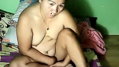 Snapshot of sweetyummygirl chatting on February 2025 10:34:01 PM Sweetyummygirl online show from February 2025 10:34:01 PM