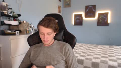 Snapshot of swetieecharmie chatting on April 2026 02:45:02 PM CAT online show from April 2026 02:45:02 PM