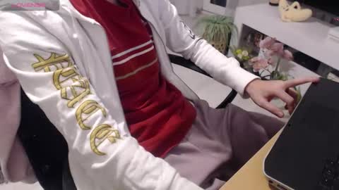 SwetLittleBoy4u online show from December 2025 10:05:01 PM