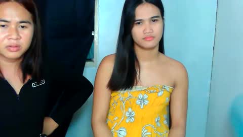 Snapshot of swettie_rhea chatting on June 2026 07:20:01 PM Rhea online show from June 2026 07:20:01 PM