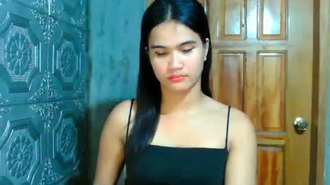 Snapshot of swettie_rhea chatting on June 2026 09:14:01 AM Rhea online show from June 2026 09:14:01 AM