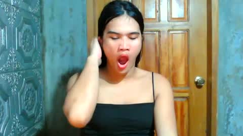 Snapshot of swettie_rhea chatting on June 2026 07:01:02 AM Rhea online show from June 2026 07:01:02 AM