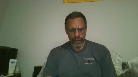 swimmerbod2495 online show from March 2026 06:50:01 AM