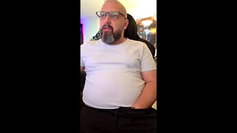 Snapshot of swissman1870 chatting on April 2026 09:33:02 AM swissman1870 online show from April 2026 09:33:02 AM